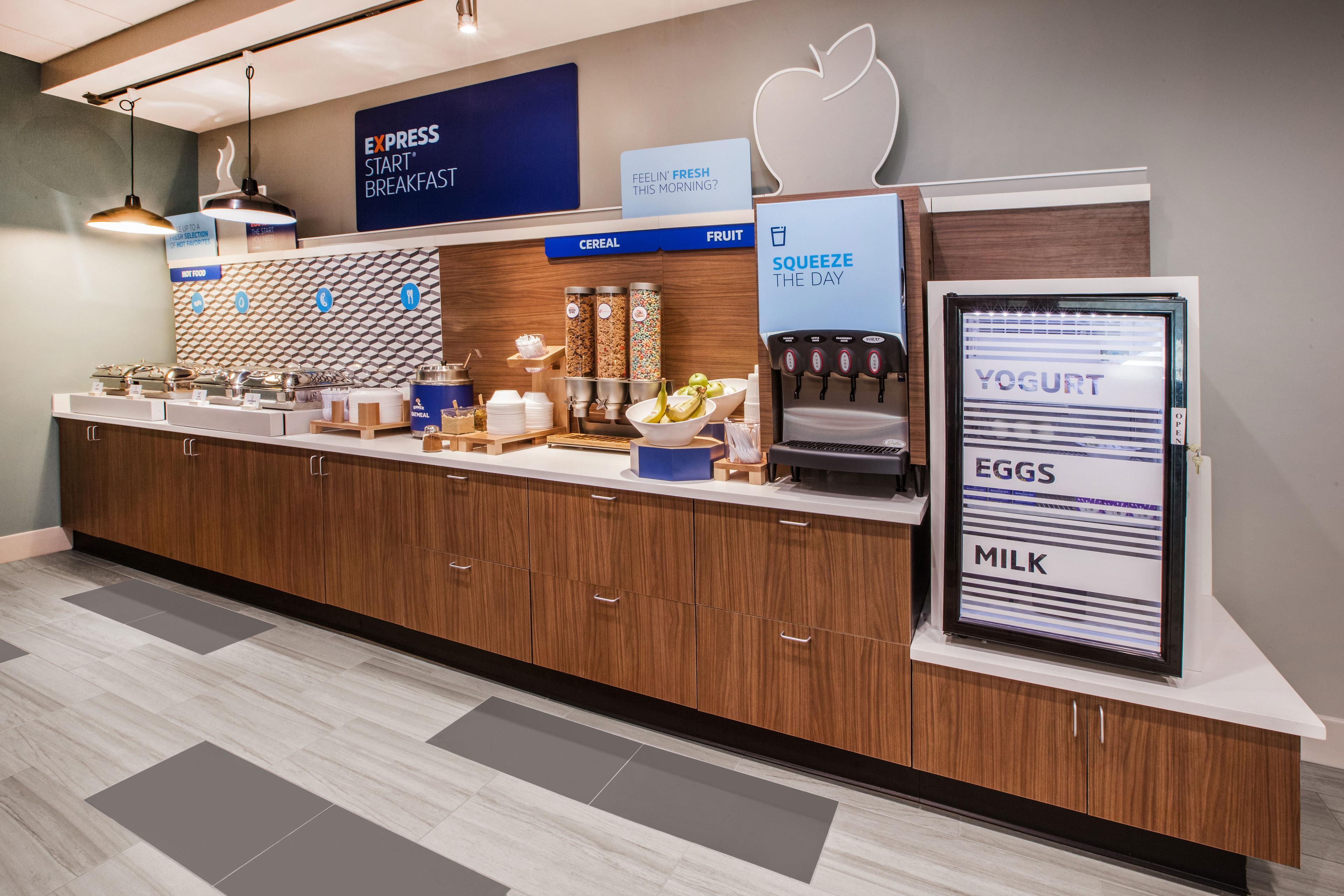 Holiday Inn Express & Suites Alliance By Ihg Eksteriør billede